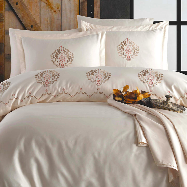 Luxury 100% Cotton Bed Linen Set in Champagne Color – Soft and Breathable Fabric for a Comfortable Sleep